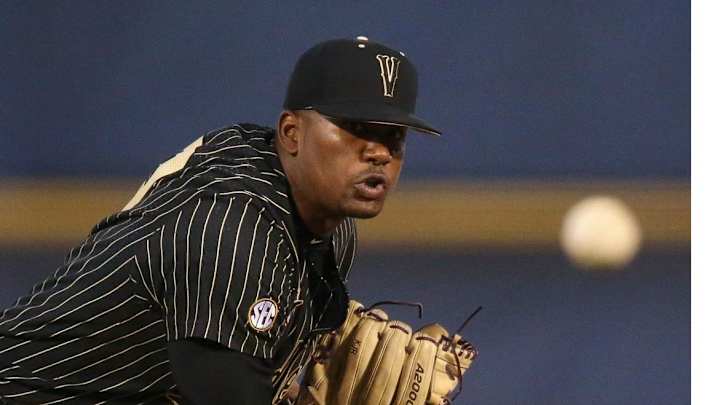 Like Father, Like Son for Eagles Coach Tracy Rocker and Ace Hurler Kumar Like Father, Like Son for Eagles Coach Tracy Rocker and Ace Hurler Kumar