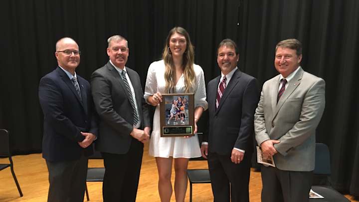 J.D. Davison Repeats, Named Mr. Basketball in Alabama for Second Straight Year