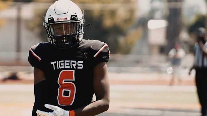 Scoutlook: Here's UW Recruit Davon Banks and What Makes Him Special