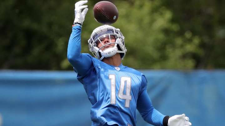 Report Predicts Amon-Ra St. Brown Will Be More Productive Than Devonta Smith in 2021 Report Predicts Amon-Ra St. Brown Will Be More Productive Than Devonta Smith in 2021