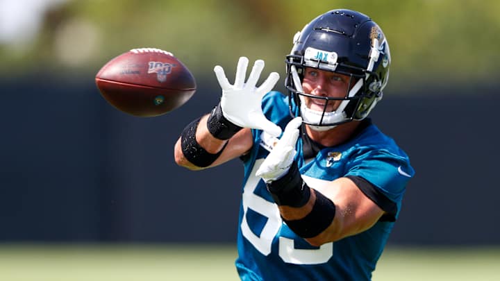 Raiders' Darren Waller Reflects on Tim Tebow's Transition to TE Raiders' Darren Waller Reflects on Tim Tebow's Transition to TE