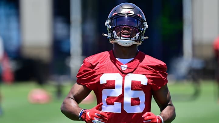 Rubio Defends Buccaneers' Cameron Kinley, Calls for Navy Decision Reversal