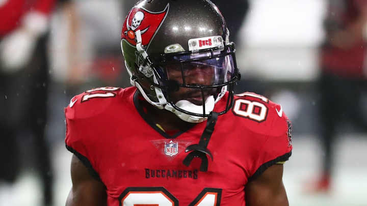 Buccaneers' Antonio Brown's Probation Terminated, Battery Case Cleared