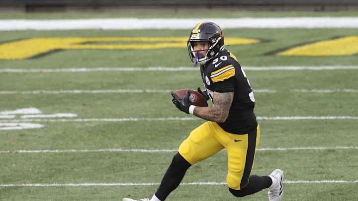 Checking In: How Former Steelers Are Adjusting to New Teams