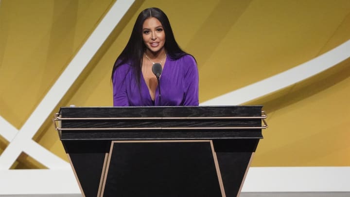 Vanessa Bryant, Families of Crash Victims Agree to Settle Wrongful Death Lawsuit Vanessa Bryant, Families of Crash Victims Agree to Settle Wrongful Death Lawsuit