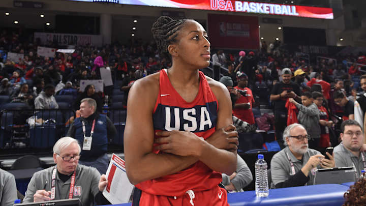 Sparks Coach Derek Fisher Calls 'BS' on Nneka Ogwumike's Omission from Team USA