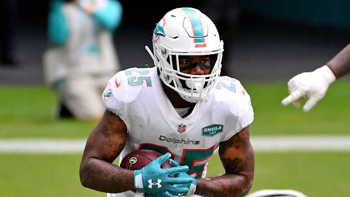 Could Seahawks Make a Run at Dolphins CB Xavien Howard?