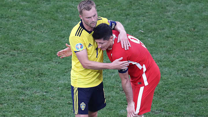 Lewandowski, Poland Bow Out of Euros Despite Late Push