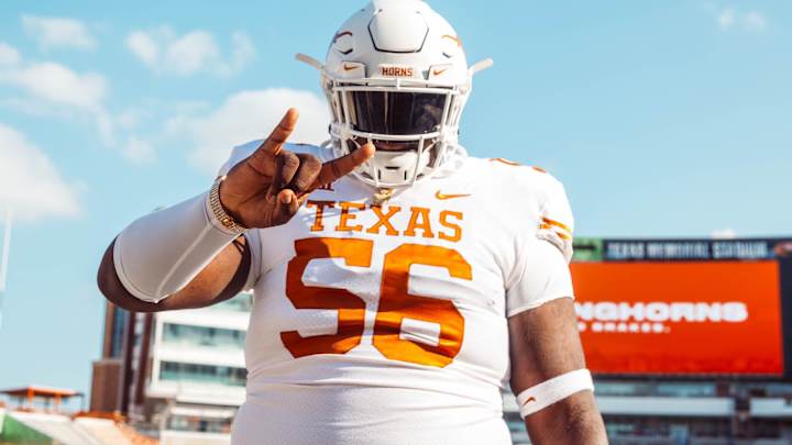 Elite OT Cameron Williams Commits To Longhorns