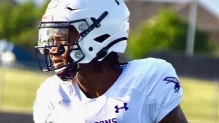 Texas RB to Make Decision on Thursday; Huskies May be the Leader