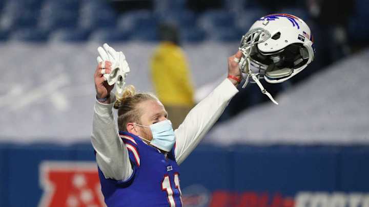 Chris Long on Carl Nassib, Unvaccinated NFL Players and More | The SI Media Podcast