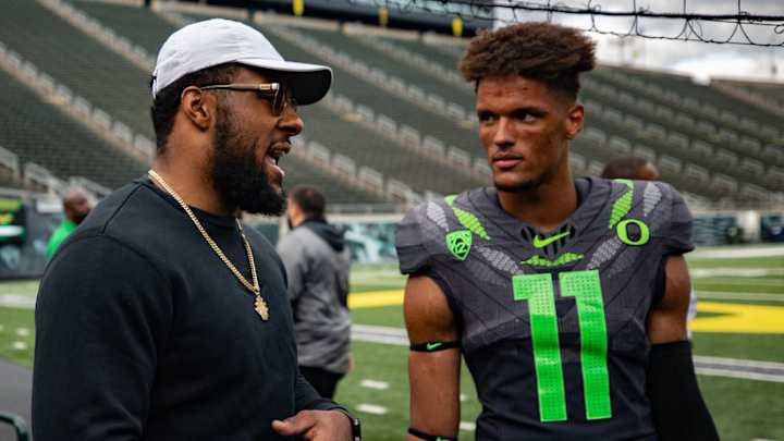 Cyrus Moss Locks in Oregon Visit