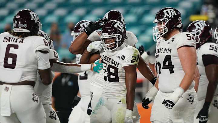 Texas A&M Depth Chart: An Early Look At the 2021 Offense