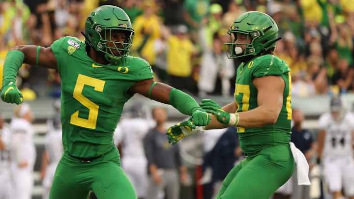 Kayvon Thibodeaux Announces NFT With Nike Figures Kayvon Thibodeaux Announces NFT With Nike Figures