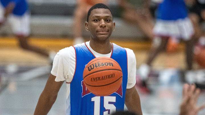 Class of 2022 Center Jalen Washington Commits to UNC