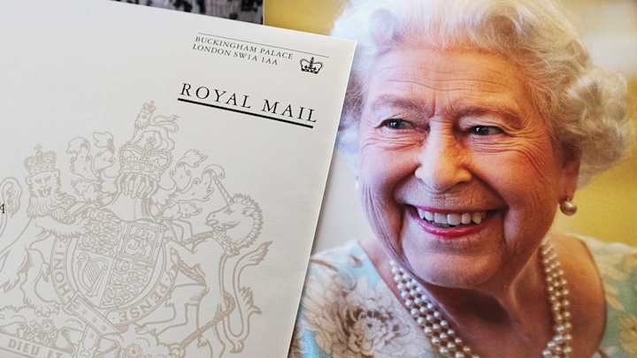 Queen Elizabeth II Writes Letter to England Manager, Team Ahead of Euro Final