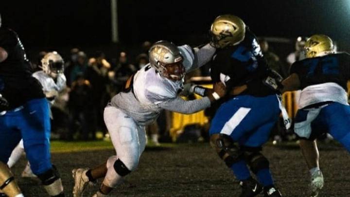 Hero Sandwiches Huskies in Among College Finalists
