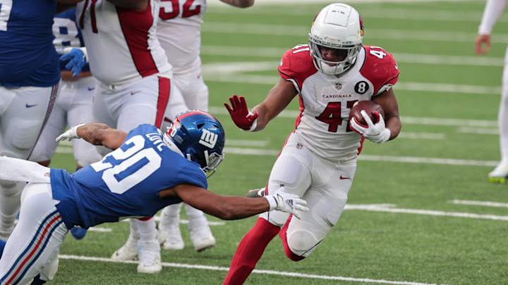 Raiders RB Kenyan Drake Talks Highly About QB Derek Carr