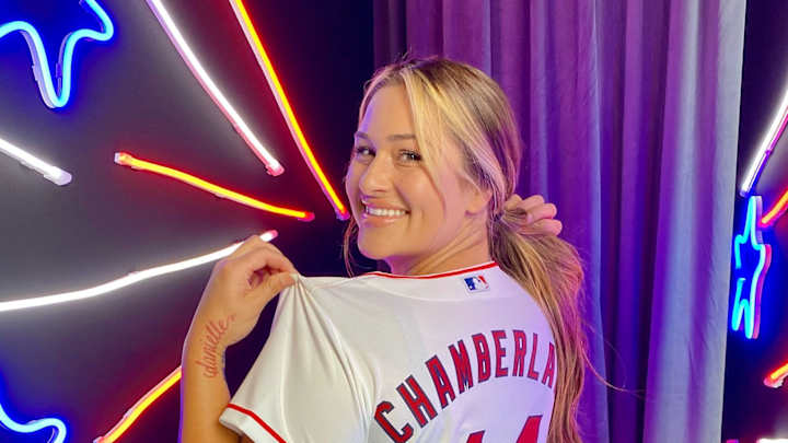 OU Legend Lauren Chamberlain to Play in Monday’s Celebrity Softball Game OU Legend Lauren Chamberlain to Play in Monday’s Celebrity Softball Game