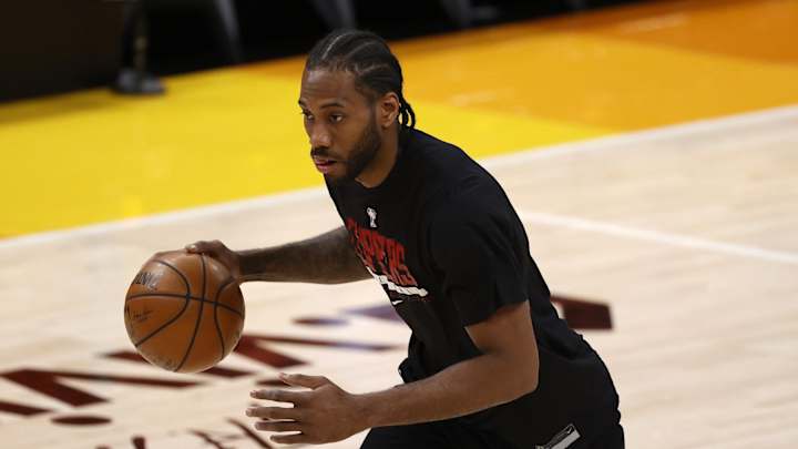 Report: Clippers' Kawhi Leonard Underwent Surgery for Knee Injury Report: Clippers' Kawhi Leonard Underwent Surgery for Knee Injury