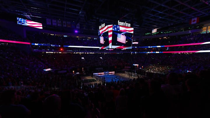 NBA Finals Suns-Bucks: Here's A Video Of The Celebrities At Game 4 NBA Finals Suns-Bucks: Here's A Video Of The Celebrities At Game 4