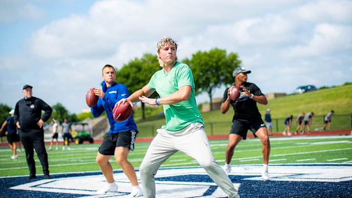 Longhorns Ex Sam Ehlinger Works With Mahomes, Top QB Quinn Ewers: Here’s Why