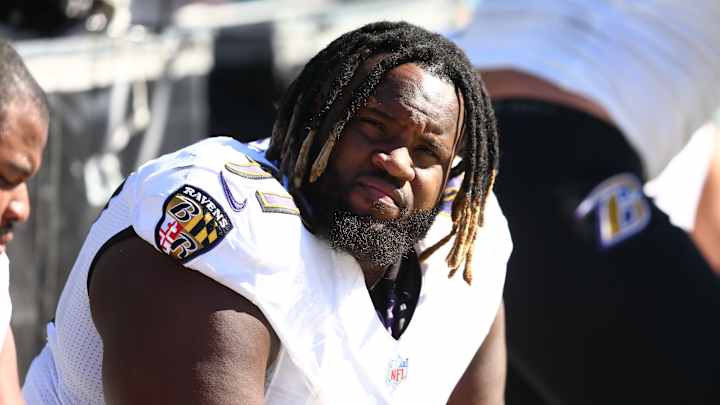 Report: Vikings DT Michael Pierce Suffers Minor Calf Injury