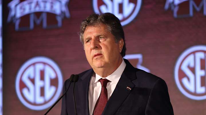 Mike Leach on Nick Saban: "Everybody respects what he's done"