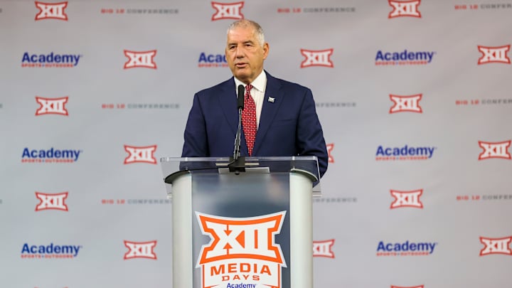 Report: Big 12 discussed Pac-12 merger, 20-team mega conference