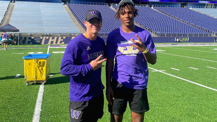 Huskies Offer Long Beach Poly Corner, Brother of Oregon State DB