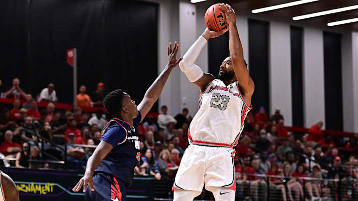 Carmen’s Crew Defeats Mid-American Unity In First Round Of The Basketball Tournament