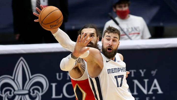 Report: Grizzlies Trade Valančiūnas to Pelicans for Adams, Bledsoe