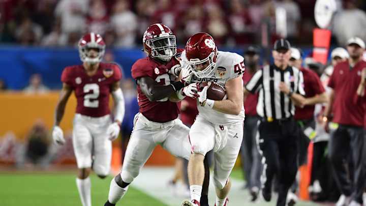 Dolphins Notebook: Tight End Swap, Kilgore Calls It Quits, Riley's Engagement, and More