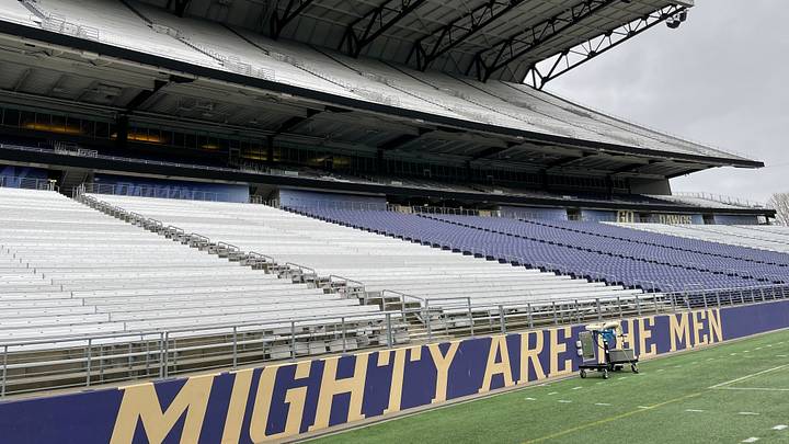 Pac-12 Media Likes Ducks to Beat UW in North, Win League Title