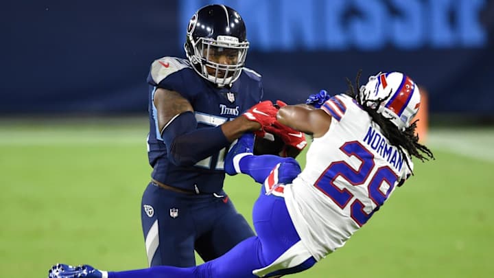 Teammate's T-Shirt Pays Tribute to One of Henry's Top Highlights Teammate's T-Shirt Pays Tribute to One of Henry's Top Highlights