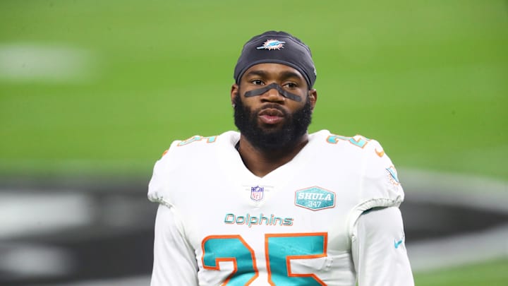 Miami Dolphins Star Cornerback Xavien Howard Officially Requests Trade