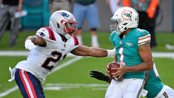 Patriot Maven Notebook: Patriots-Dolphins Injury Reports, Snow Day in Foxboro and More