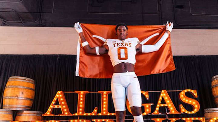 Texas Lands Commitment Elite 2022 EDGE Derrick Brown Texas Lands Commitment Elite 2022 EDGE Derrick Brown