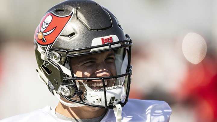 Miller Responds to Arians' Message With 'Grimy' Grabs at Buccaneers Camp Miller Responds to Arians' Message With 'Grimy' Grabs at Buccaneers Camp