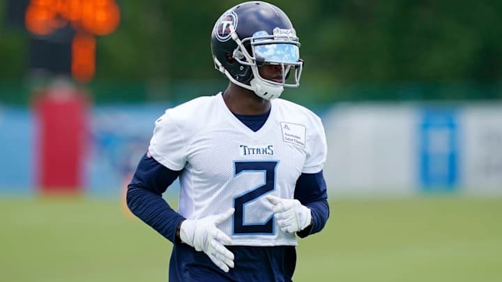 The Extra Point: How Has Julio Jones' Transition Been to the Titans?