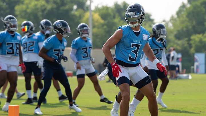 Can the Titans Cash in With Farley as They Did With Simmons?