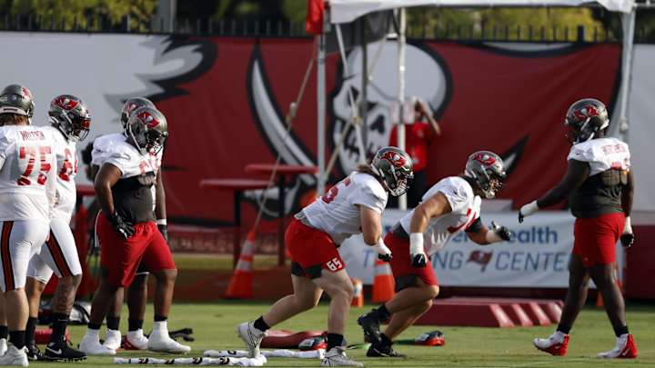 Tampa Bay Buccaneers OL Alex Cappa 'Not Holding Back' in Training Camp
