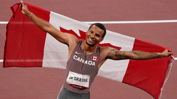Andre De Grasse Finally Gets His Gold Medal, Wins 200 Meters Andre De Grasse Finally Gets His Gold Medal, Wins 200 Meters