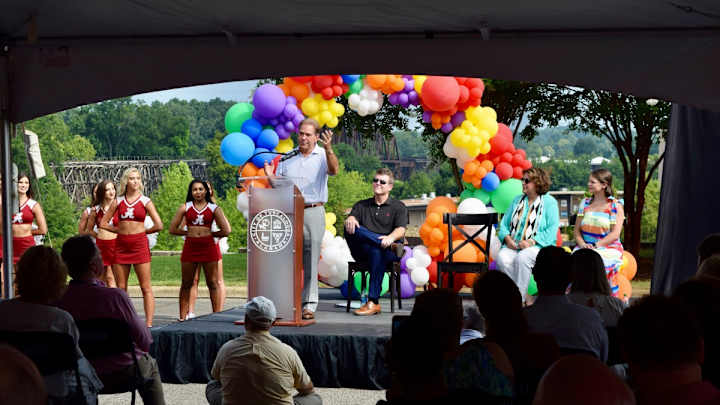 Tuscaloosa Street Renamed in Honor of Nick and Terry Saban's Foundation