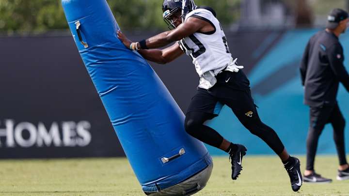 Jaguars Place Daniel Thomas on Reserve/COVID-19 List; Activate Henderson and Beathard