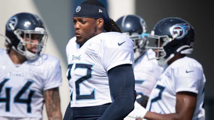 Derrick Henry Doing Double Duty During Camp Derrick Henry Doing Double Duty During Camp