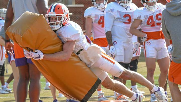 '21 Clemson Defense Draws Impressive Comparison