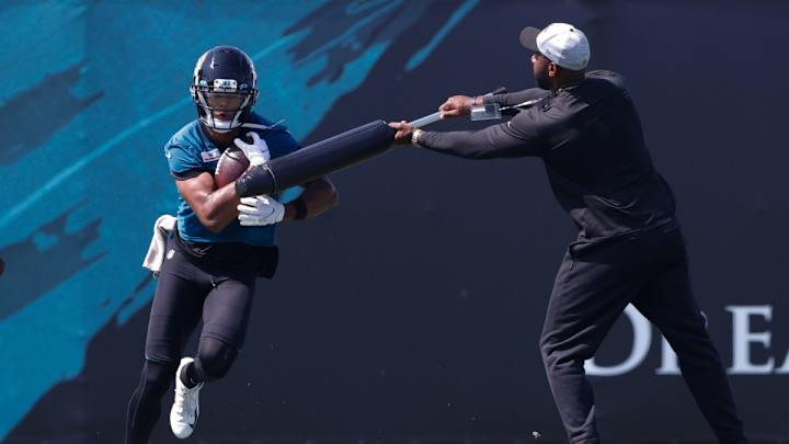 Jaguars Training Camp Notebook, Day 9: Lawrence and Johnson Shine With Starting Offense