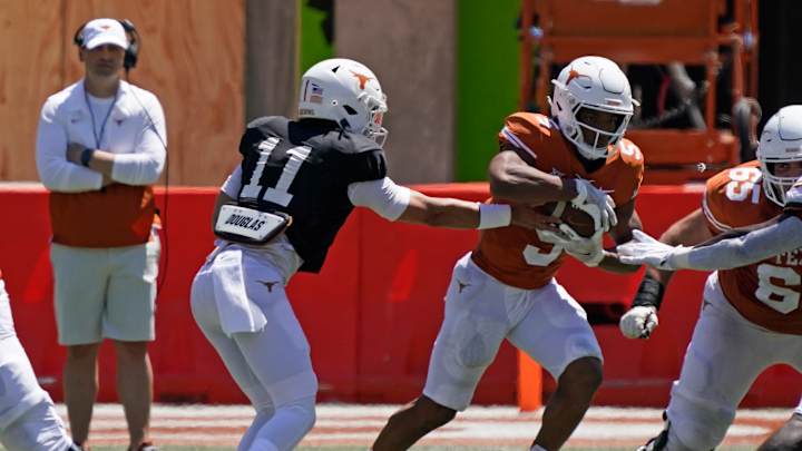 Sark Plans To Expand Texas' Robinson Role For Run Game