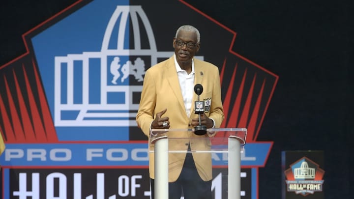 Harold Carmichael Gets His Gold Jacket Harold Carmichael Gets His Gold Jacket